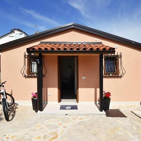 Deluxe Apartment Nono- Anex Building Πόρετς Εξωτερικό φωτογραφία