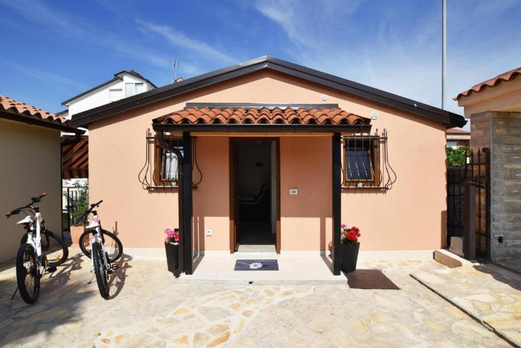 Deluxe Apartment Nono- Anex Building Πόρετς Εξωτερικό φωτογραφία
